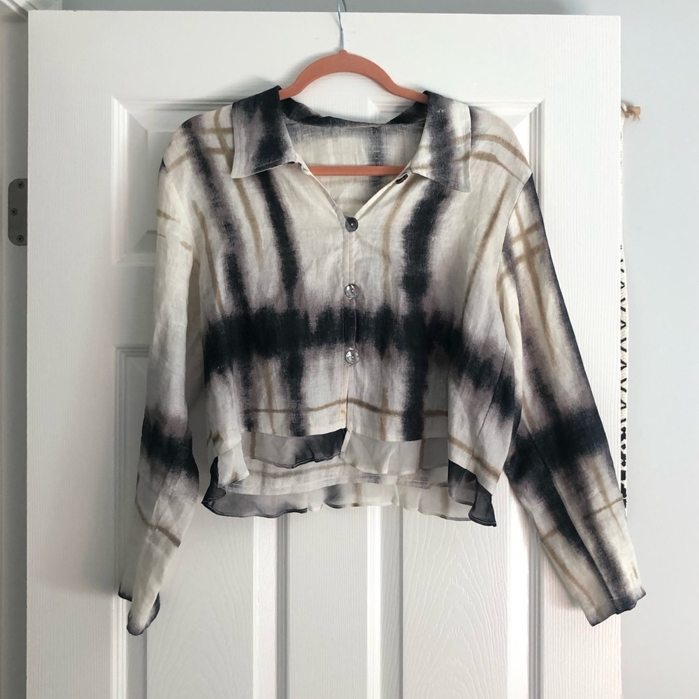 Tie dye blouse with abalone buttons